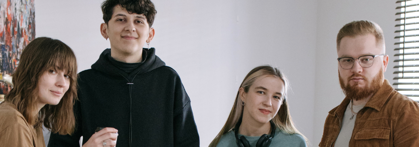 Repensando a Liderança: Os Cinco Pilares para  Engajar Equipes e Reduzir o Turnover